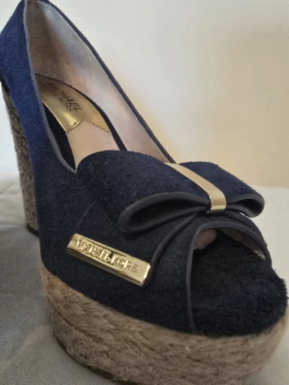 Michael Kors blue heel